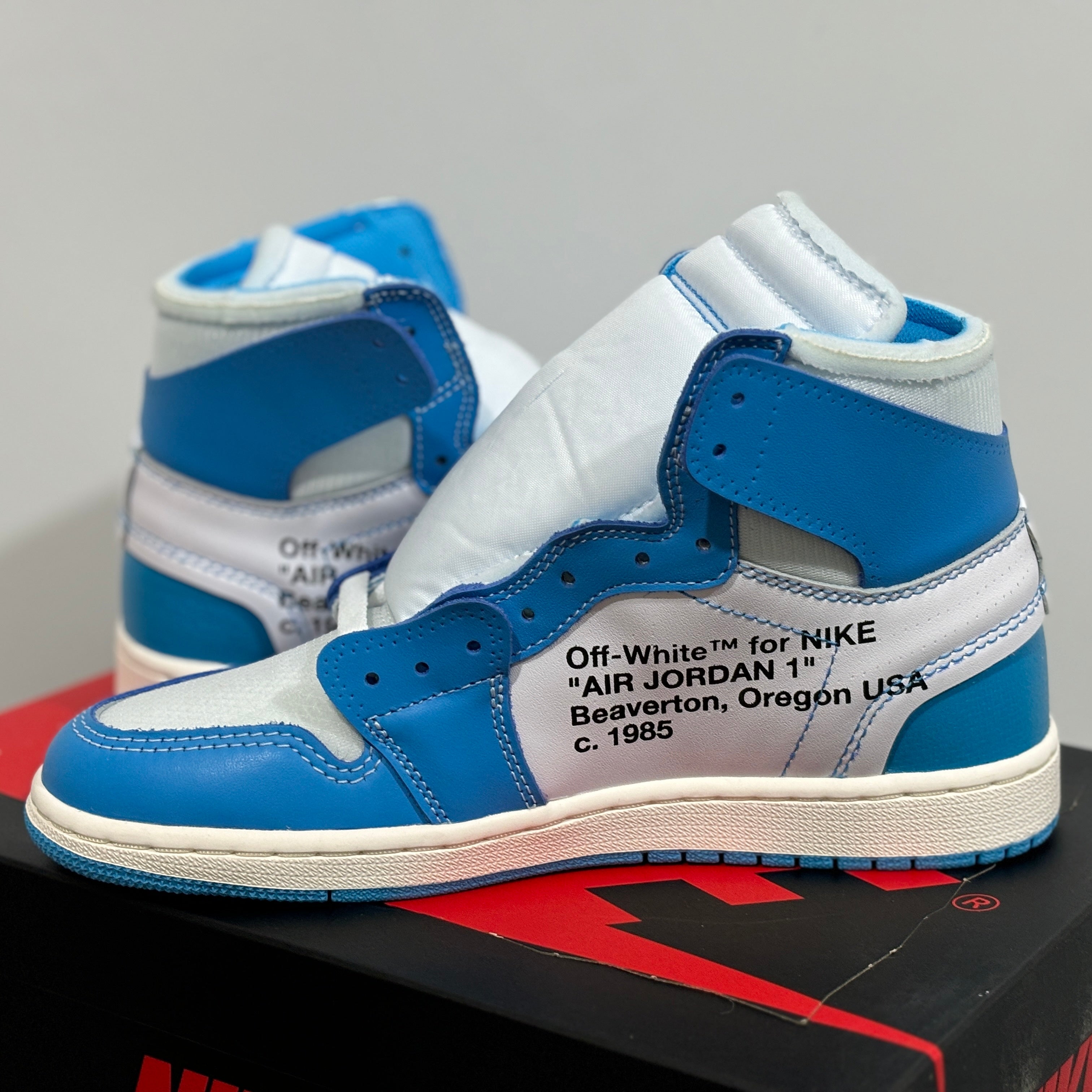 Jordan 1 high top blue off white