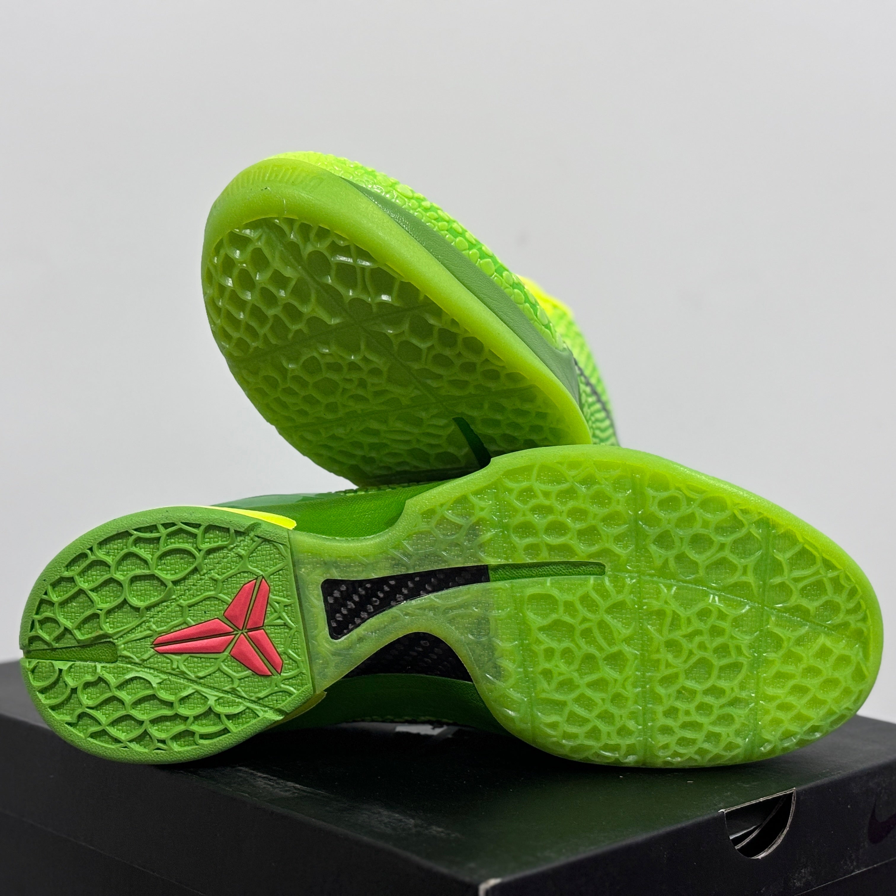 kobe 6 grinches
